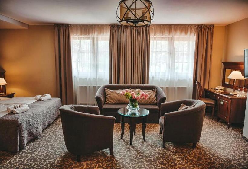 اتاق استاندارد, Forrest Hotel & Restaurant