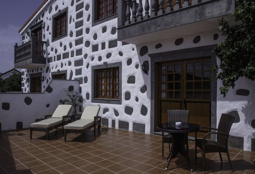 جناح, Melva Suite