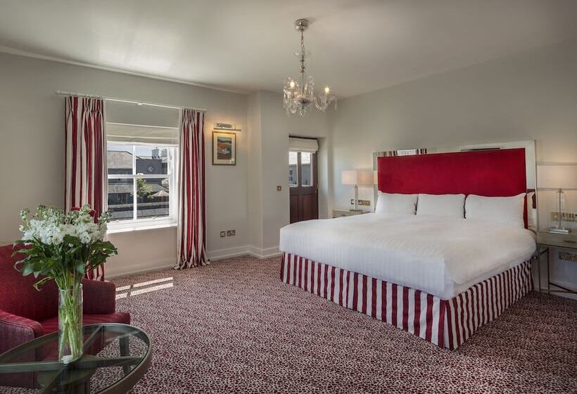 اتاق لوکس, The Lodge At Ashford Castle
