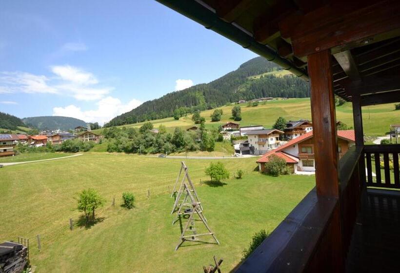 Четырехместный Номер Стандарт, Jugendhotel Angerhof