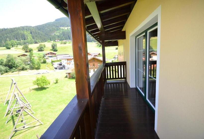 Люкс Семейный 2 Спальни, Jugendhotel Angerhof