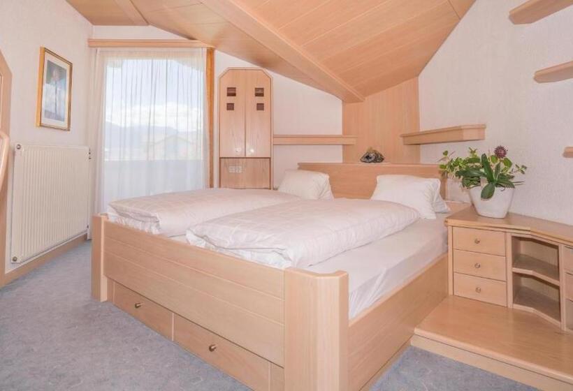 带3个卧室的公寓, Mineralienhotel Natznerhof