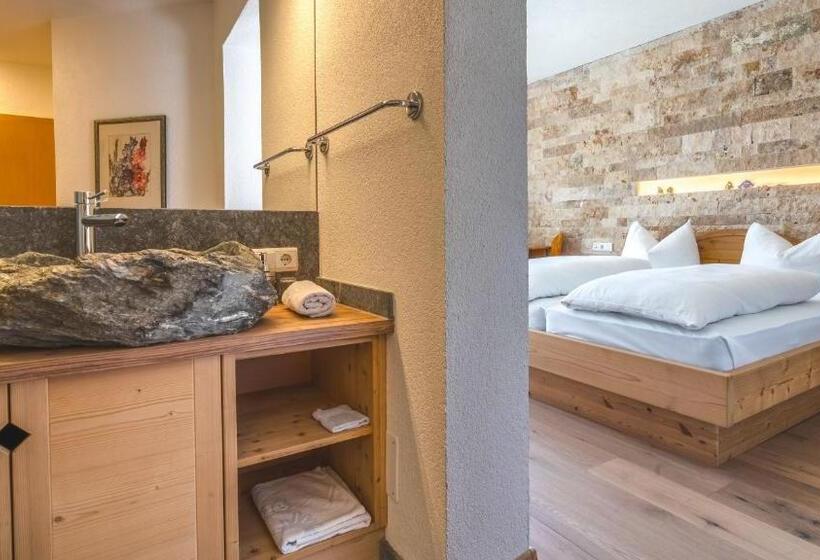 带大床的标准间, Mineralienhotel Natznerhof