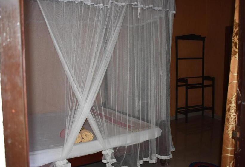 Номер Стандарт Вид на Сад, Aroma Guest House