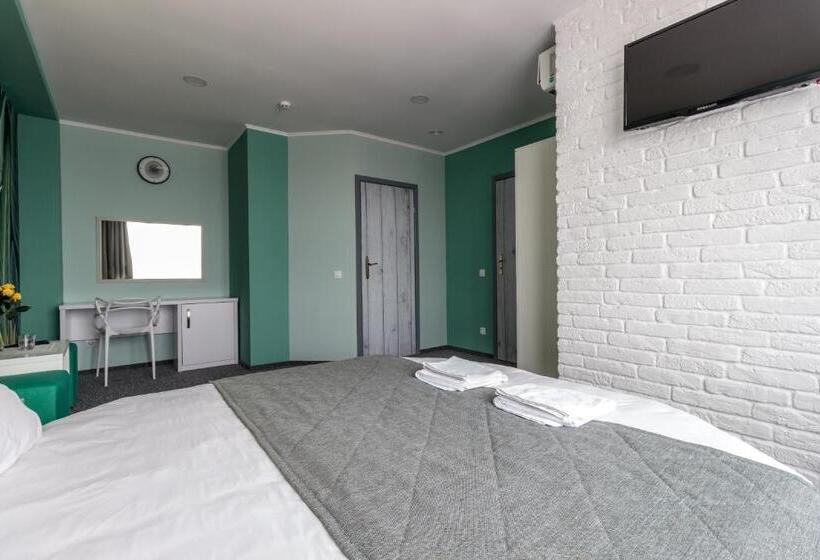 جناح جونيور سوبريور, Art Hotel Palma