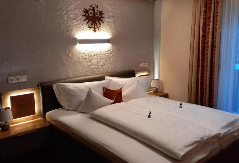 Апартаменты 3 Спальни, Haus Tirol Appartements