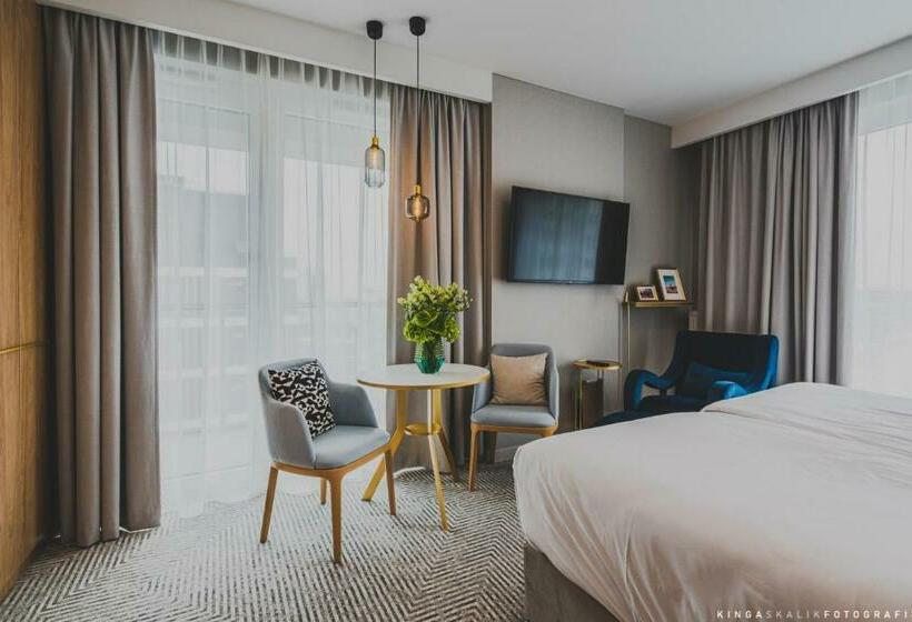 Номер Стандарт Двуспальная Кровать, Royal Tulip Warsaw Centre
