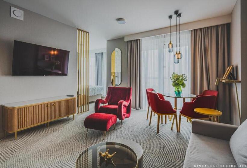 Семейный Номер, Royal Tulip Warsaw Centre