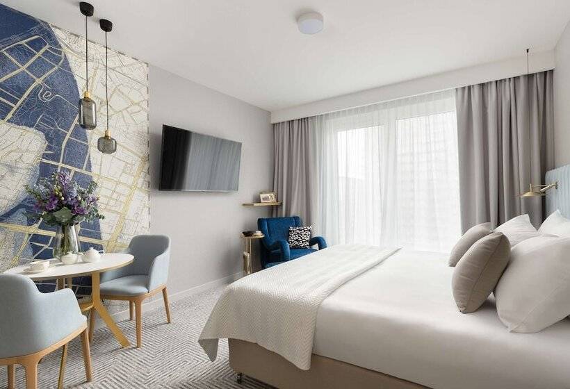 Номер Стандарт с Балконом, Royal Tulip Warsaw Centre