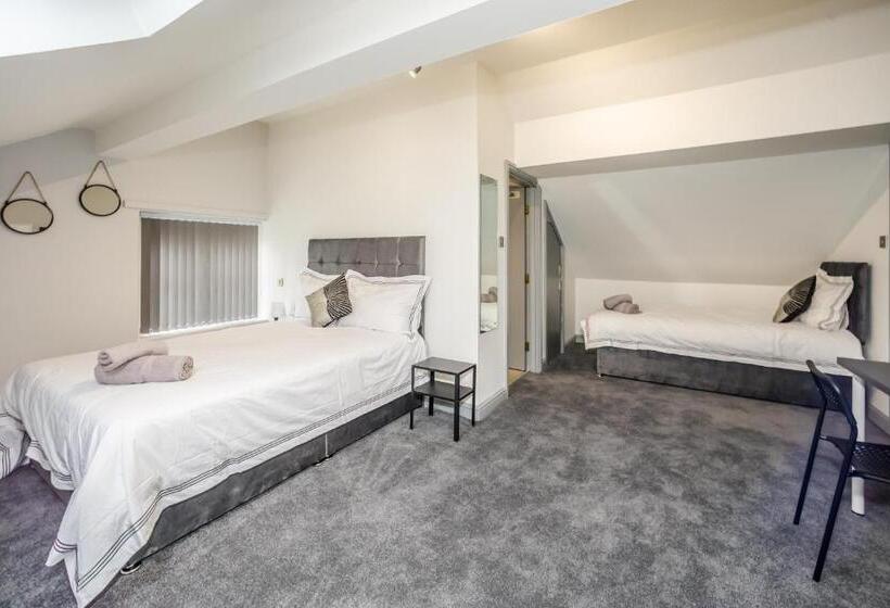 Трехместный Номер Комфорт, Huddersfield Central Lodge