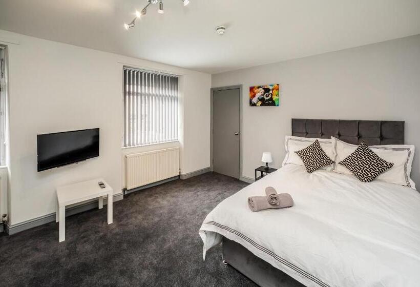 Номер Стандарт, Huddersfield Central Lodge