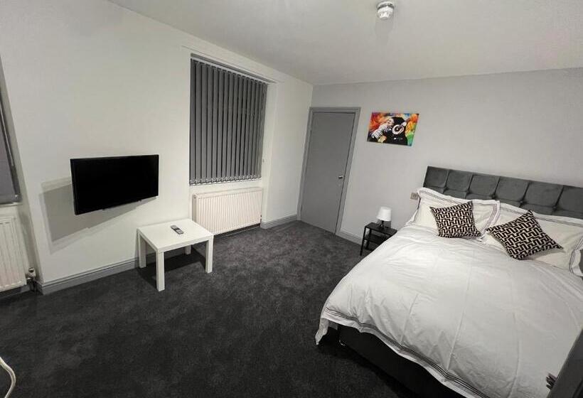 Номер Стандарт, Huddersfield Central Lodge