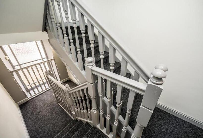 Номер Economy, Huddersfield Central Lodge