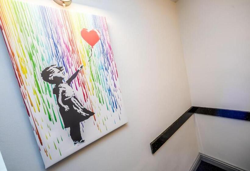 Трехместный Номер Deluxe, Huddersfield Central Lodge