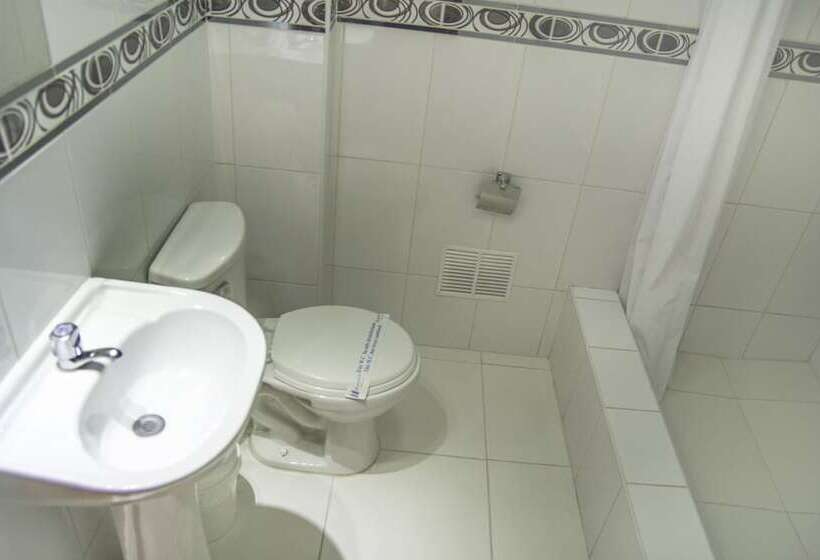 اتاق استاندارد یک نفره, Manhattan Inn Airport