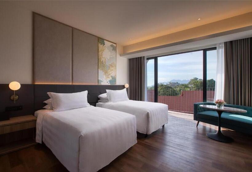 Номер Deluxe, Parkroyal Langkawi Resort