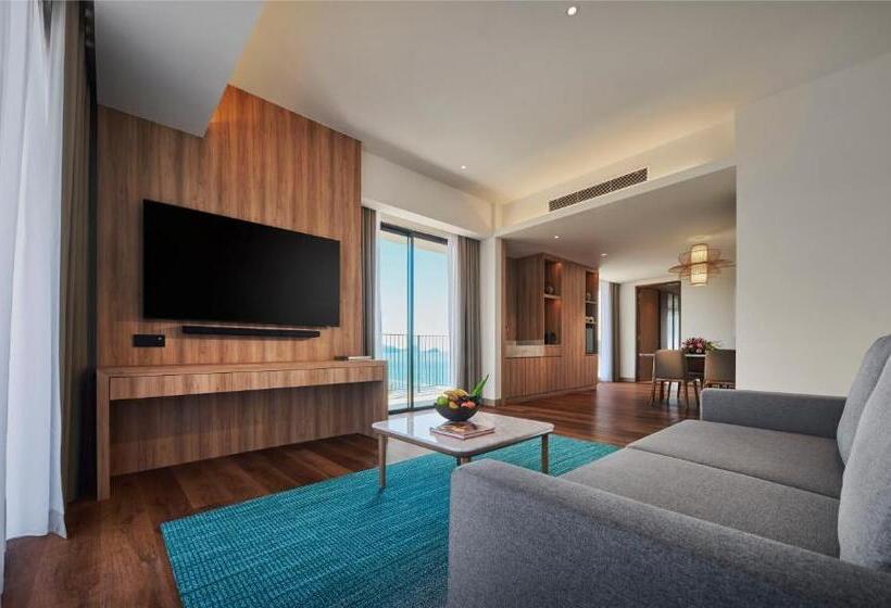 Люкс Premium 2 Спальни, Parkroyal Langkawi Resort