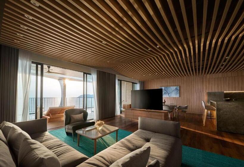 Люкс, Parkroyal Langkawi Resort