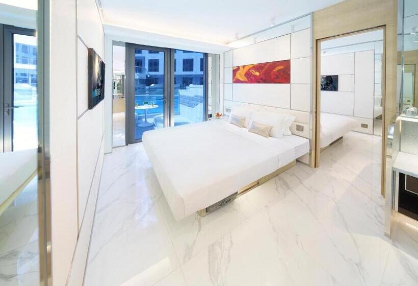 کابین, Regala Skycity