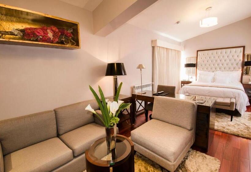 سوییت لوکس, Atiq Boutique