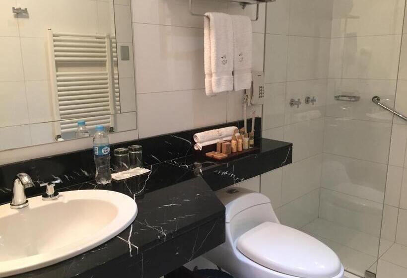 سوییت جونیور, Atiq Boutique