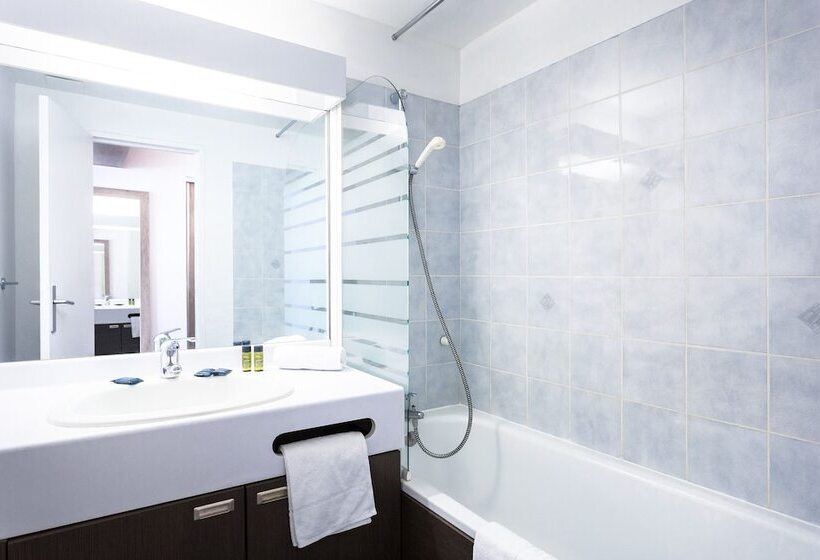اتاق استاندارد سه نفره, Hôtel Club Mmv Le Panorama