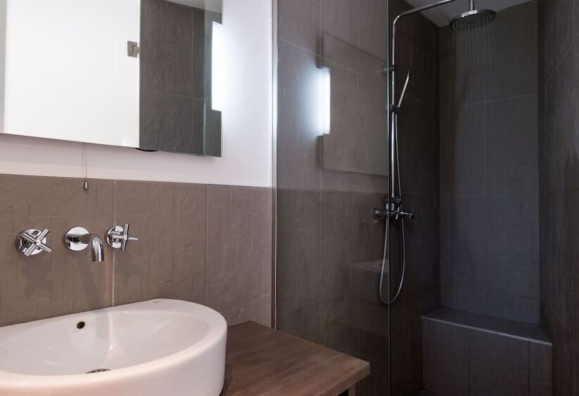 Номер Стандарт, La Ferme Blanche, The Originals Relais