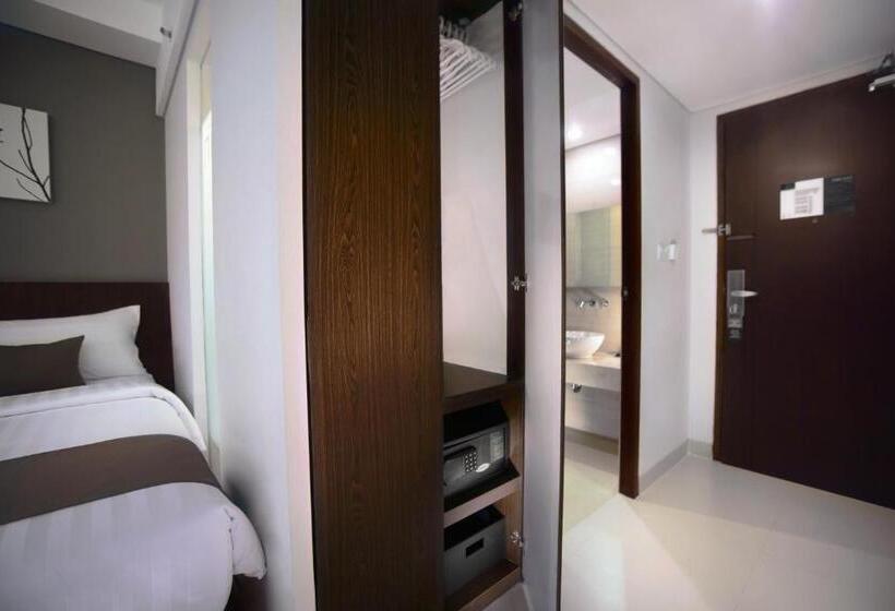 Quarto Deluxe, Neo Denpasar By Aston