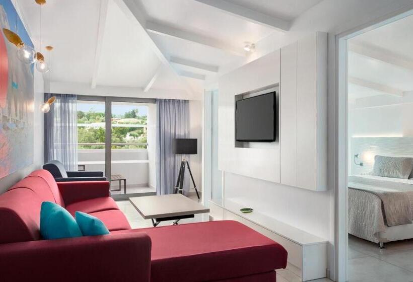 Люкс Superior, TRYP by Wyndham Corfu Dassia