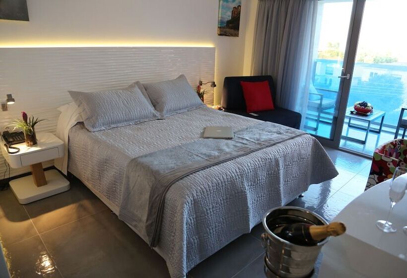 Номер Superior, TRYP by Wyndham Corfu Dassia