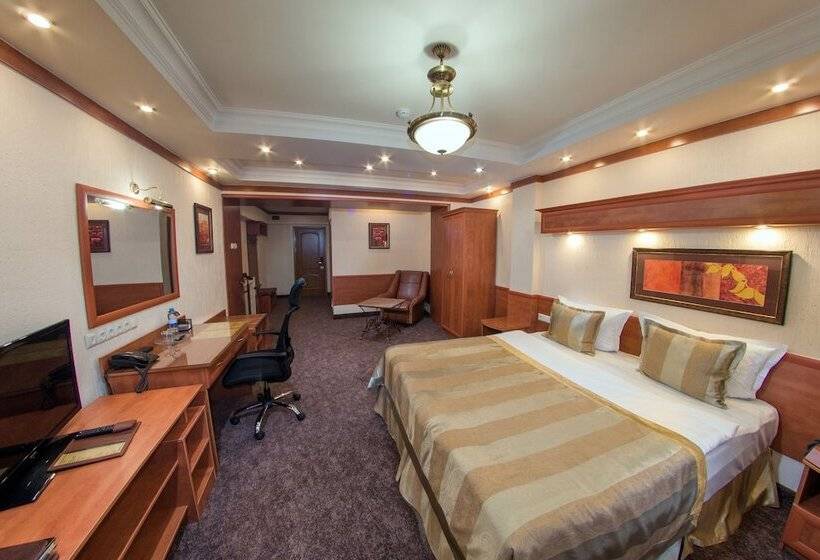 اتاق لوکس, Uyut Almaty