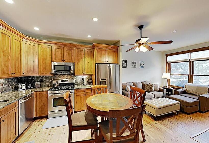 آپارتمان 1 خوابه, Frisco Condo Unit C