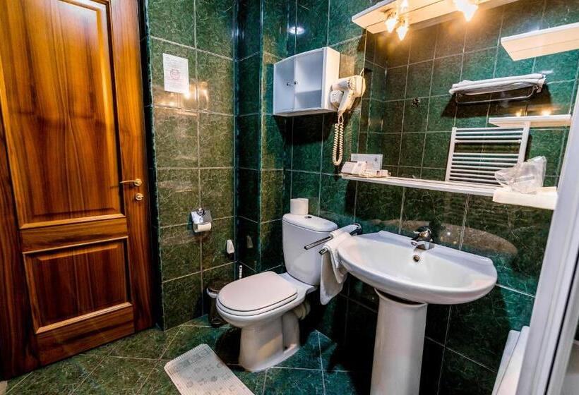 Номер Deluxe с Балконом, Golden House