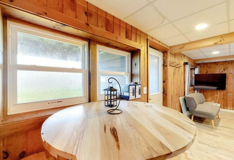 Апартаменты 2 Спальни, Modern Log Chalet   Lower Unit