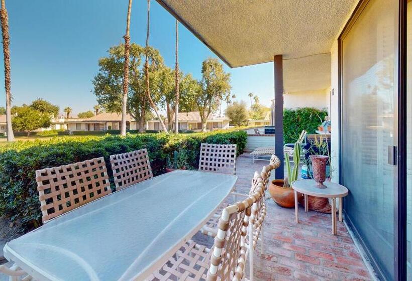 ２ベッドルームアパートメント, Rancho Mirage Condo