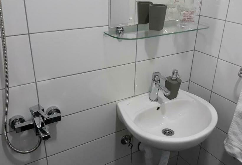 اتاق استاندارد یک نفره, Apartments&rooms Mido