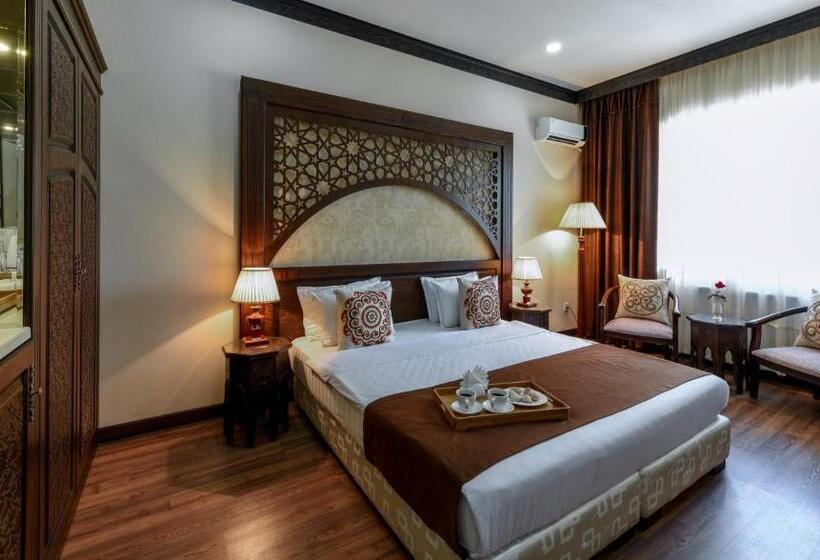 Номер Стандарт, Orient Star