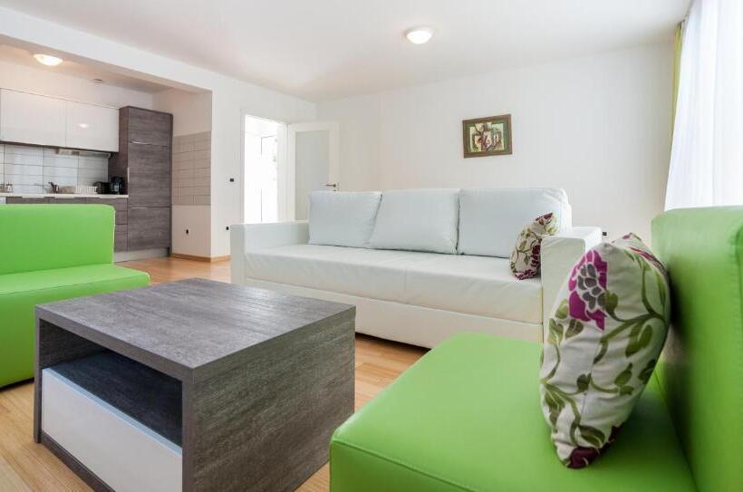침실 2개 아파트, Sunnyside Apartments Petrčane