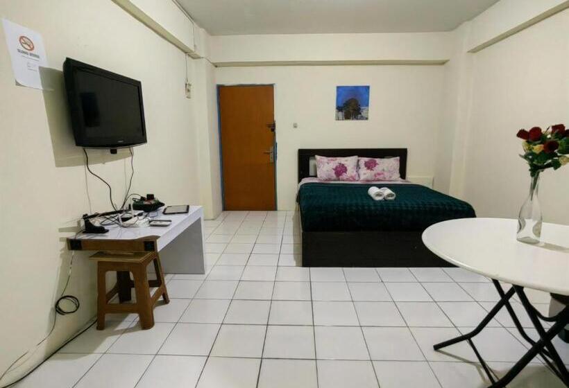 Студия Superior, Arsakha 001 Apartemen Cibubur Village By Nara Property