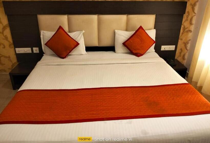 اتاق لوکس, Ashoka Hotel By Wb Inn
