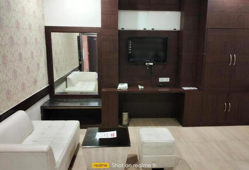 اتاق لوکس, Ashoka Hotel By Wb Inn