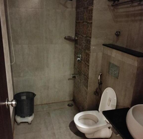 اتاق لوکس, Ashoka Hotel By Wb Inn