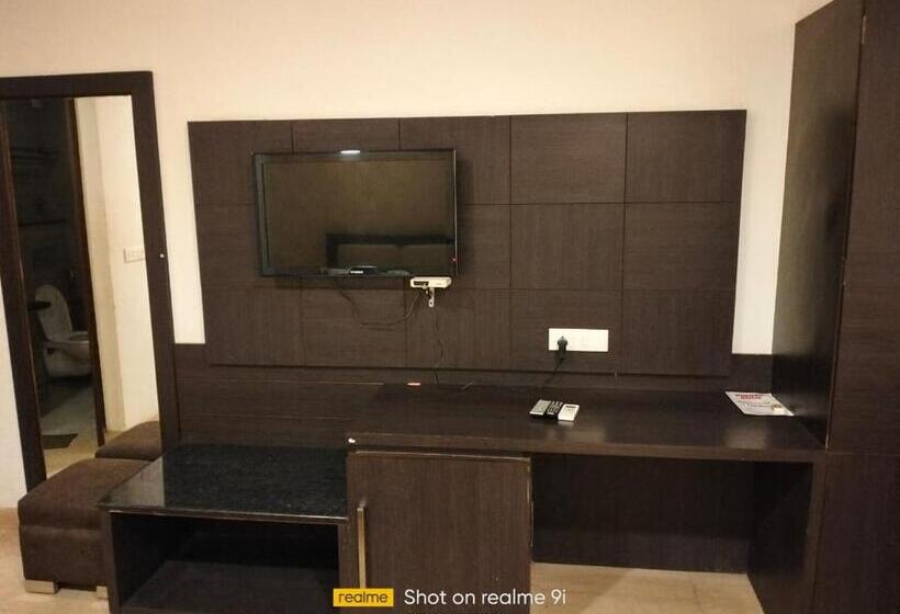 اتاق لوکس, Ashoka Hotel By Wb Inn