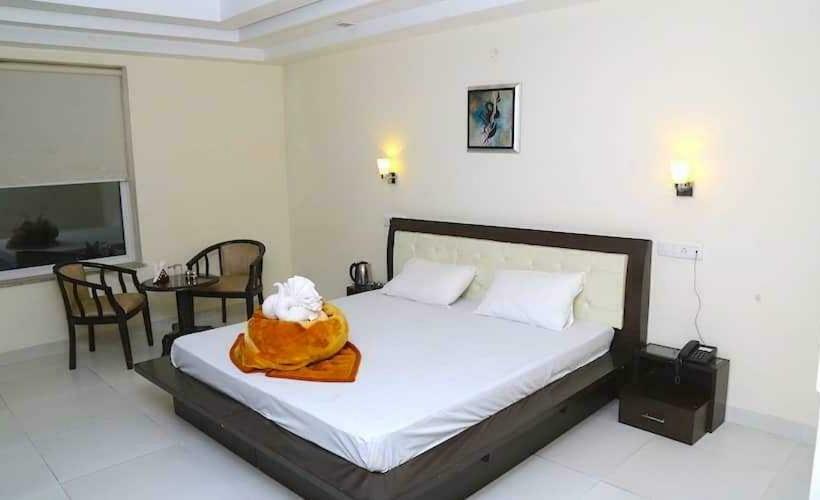Quarto Triplo Clássico, Oyo 70230  Rajeshwari Plaza