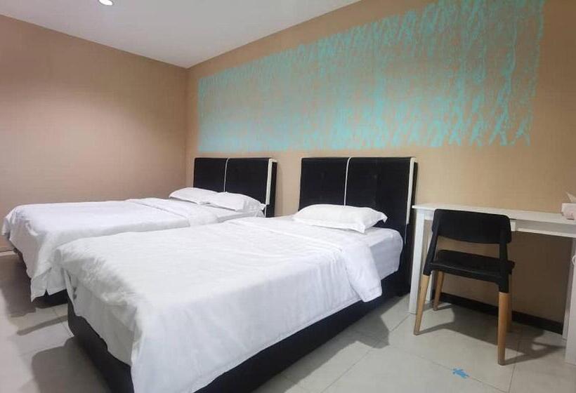Семейный Номер Совместный Санузел, Oyo Home 90667 Chen Room Bs
