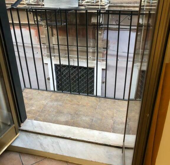 آپارتمان 1 خوابه با بالکن, Narciso Katane Suites