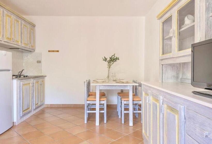 آپارتمان 1 خوابه, Residence A Golfo Di Marinella A 450 Mt Dal Mare