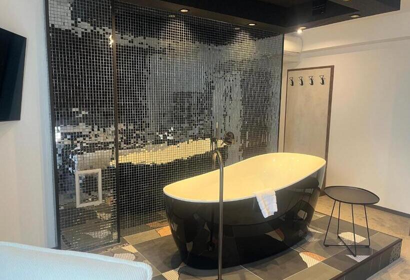 Апартаменты 1 Спальня с Балконом, Niks