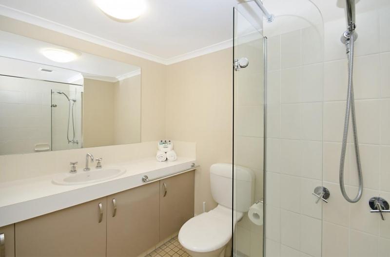 2 Bedrooms Apartment River View, Banyandah Towers