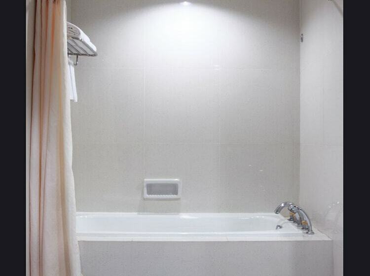 Номер Superior, Grand Wahid Hotel Salatiga